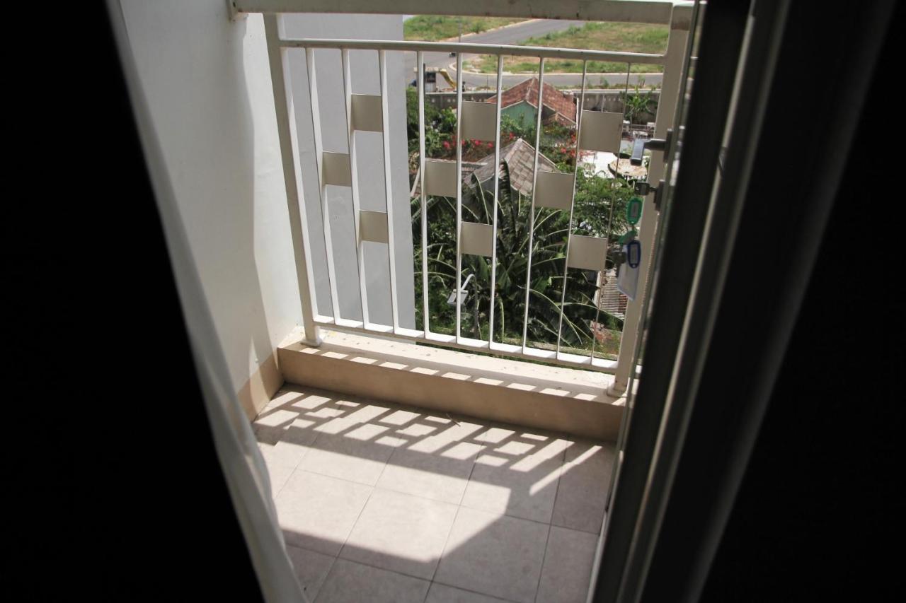 Modern And Comfortable Studio Apartment Springlake Summarecon Near Summarecon By Travelio Bekasi Extérieur photo