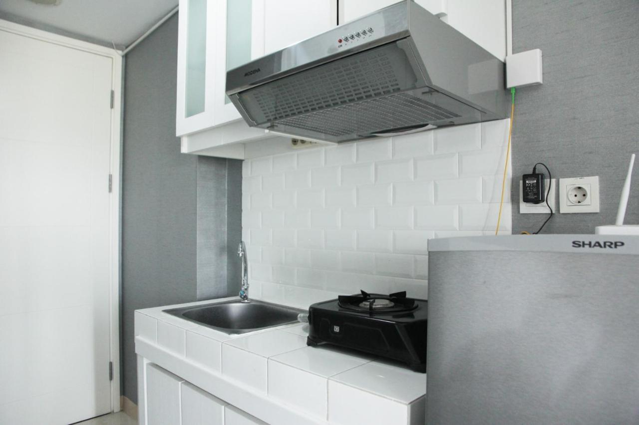 Modern And Comfortable Studio Apartment Springlake Summarecon Near Summarecon By Travelio Bekasi Extérieur photo